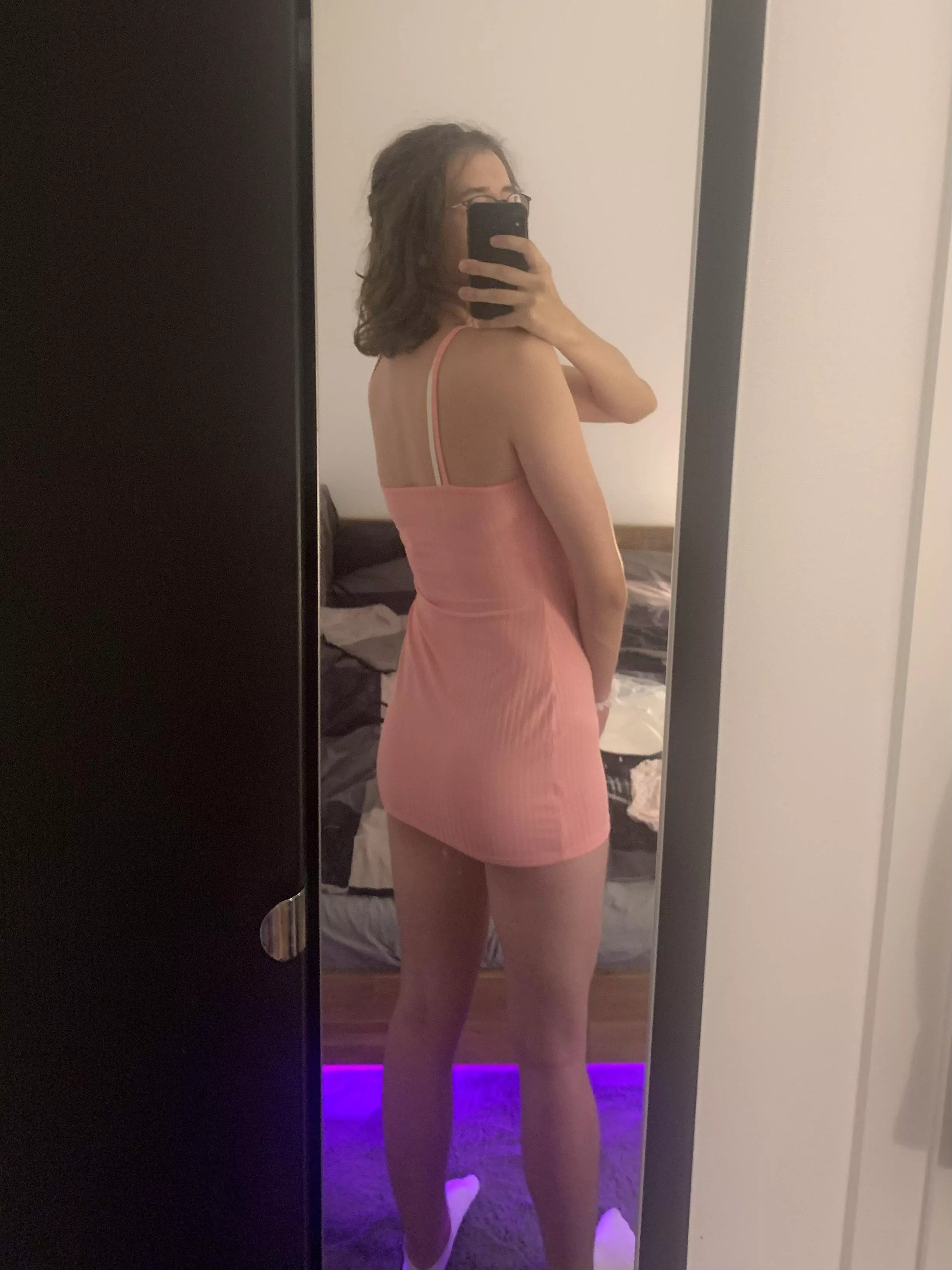 Do you like dresses or skirts more?💗