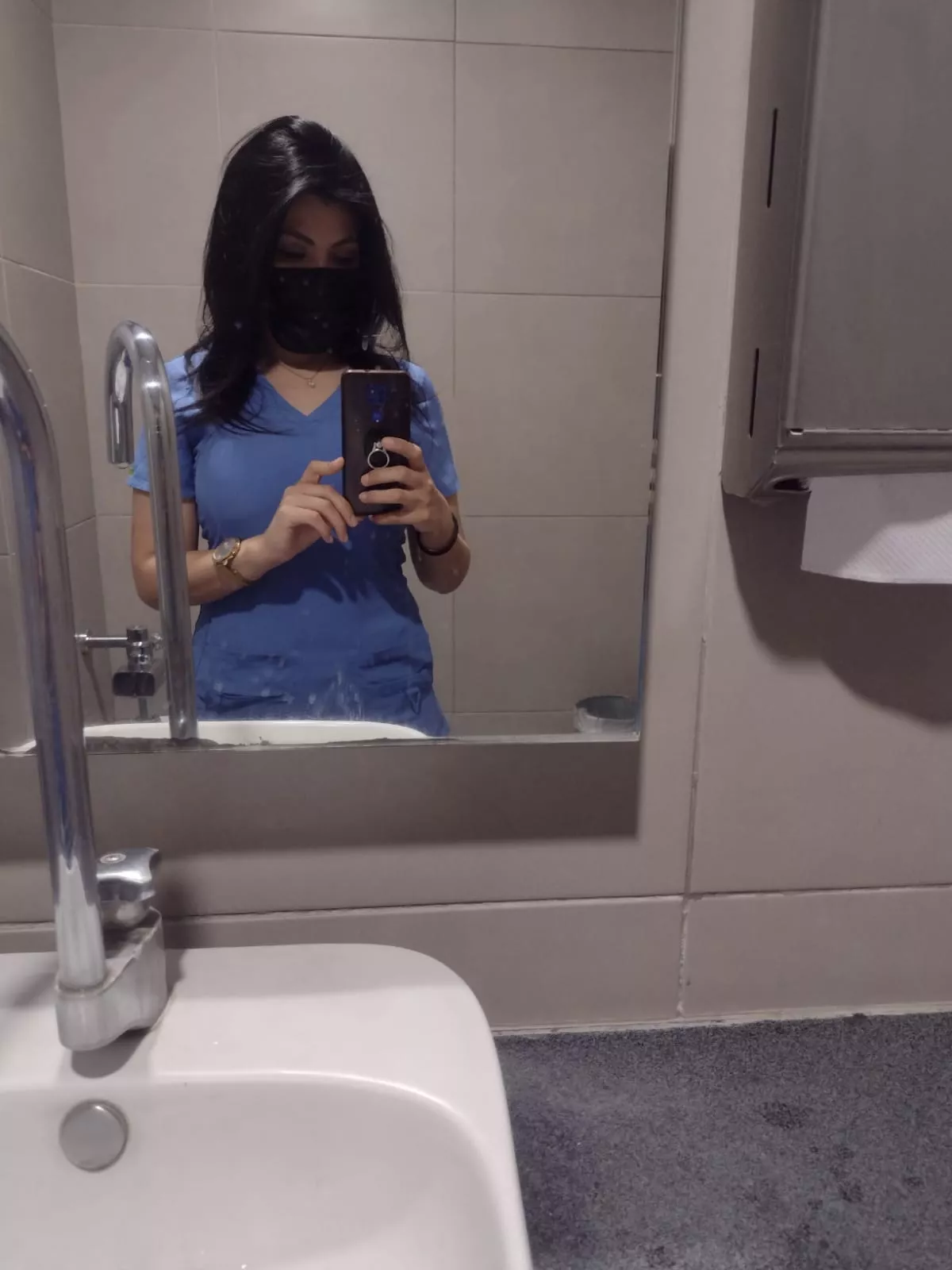 Do you like my scrub?, it's the most Define my petite figure