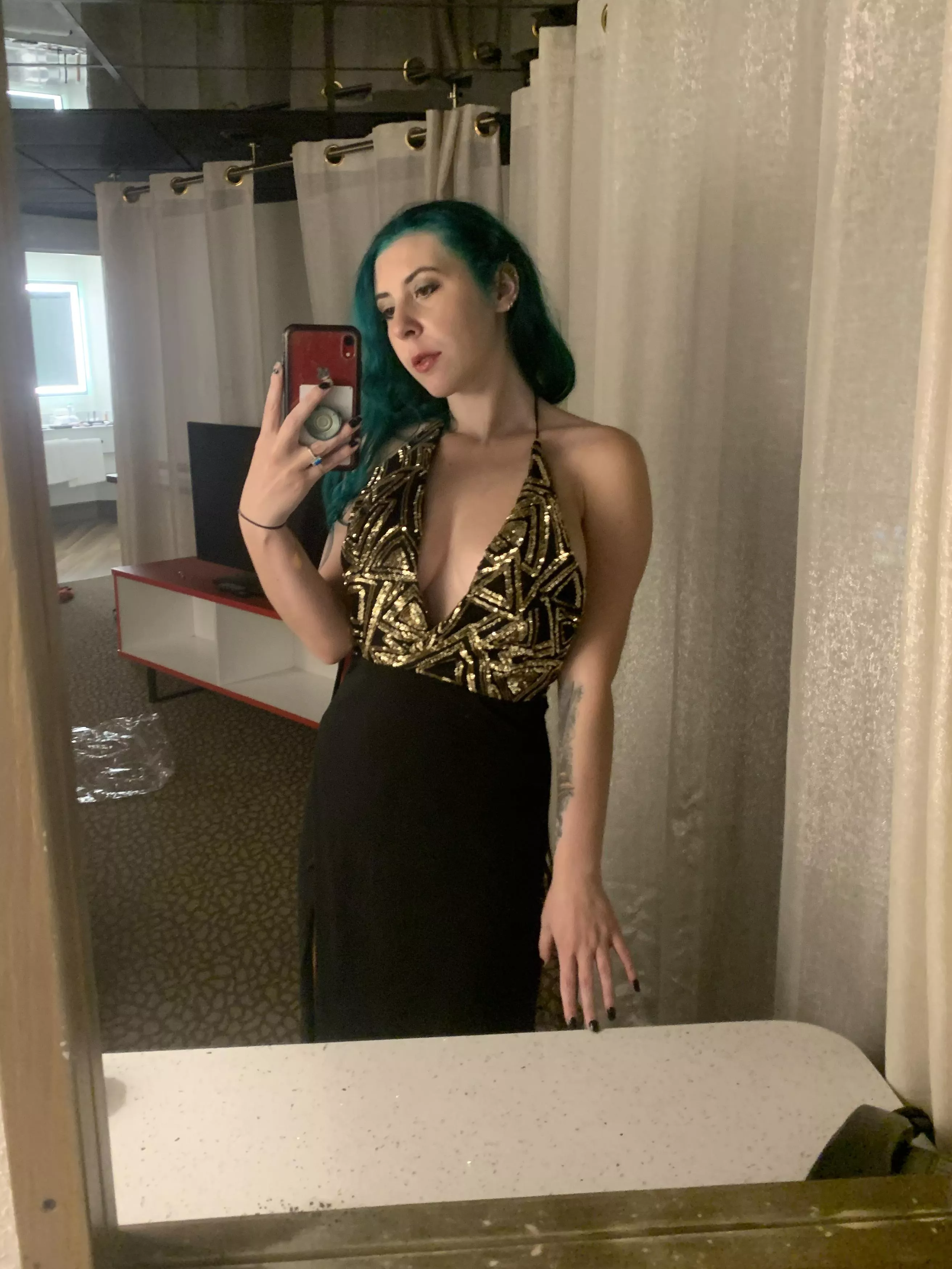 Gilded hands