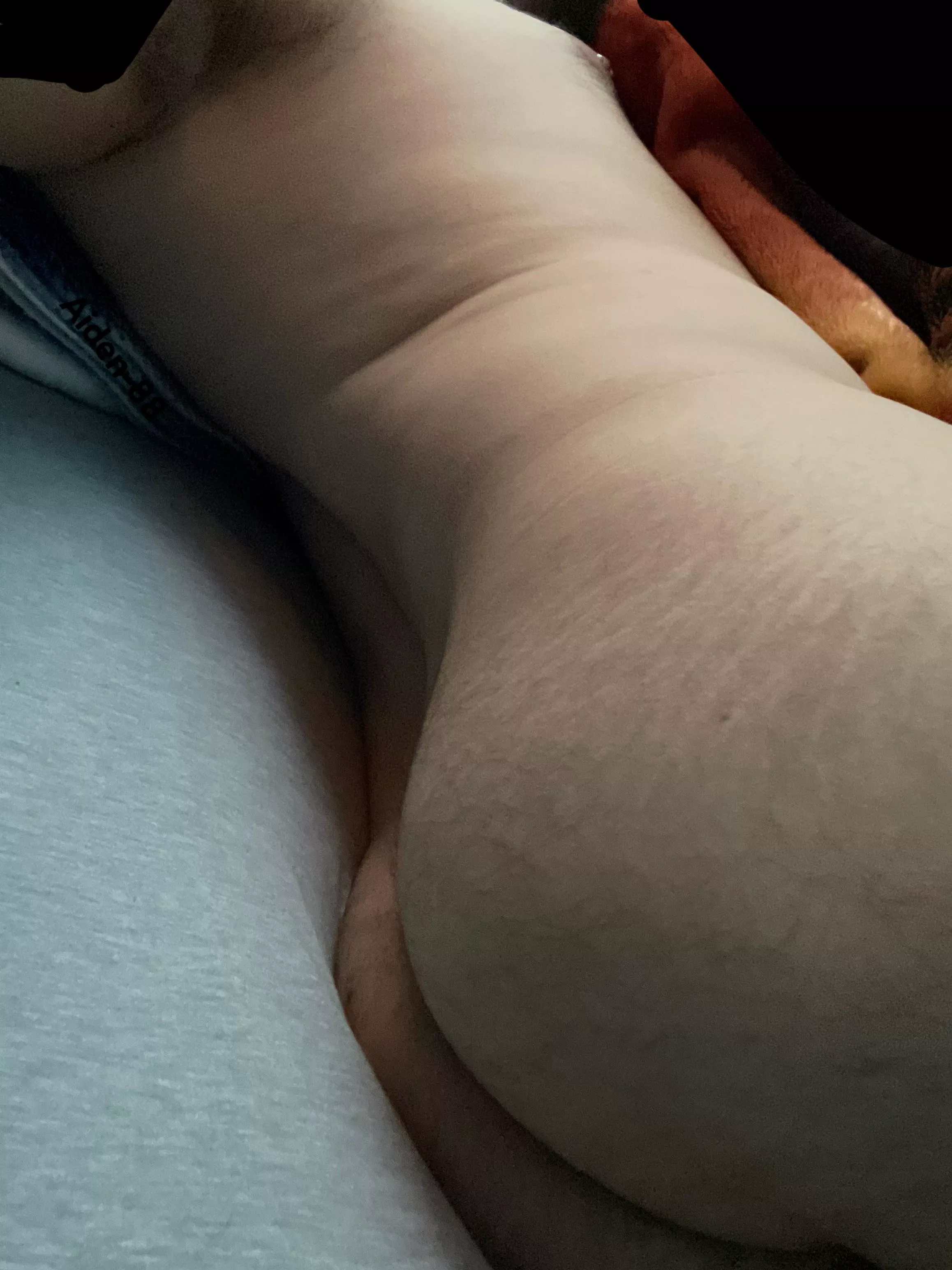 Guys want booty rubs too