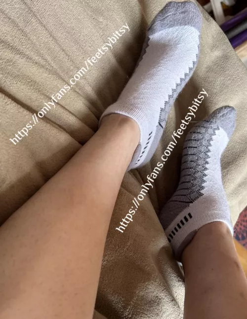 In socks we trust [f]