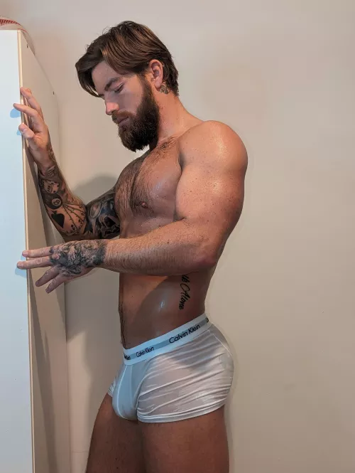 Is it obvious that the aircon is broke in the gym?