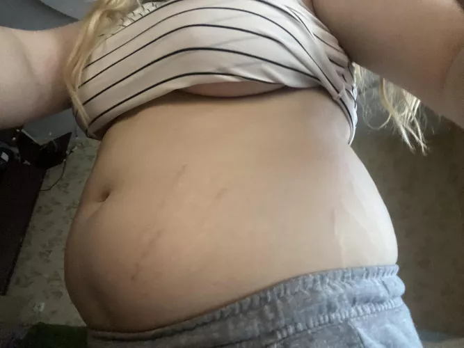 My morning belly look is good ?