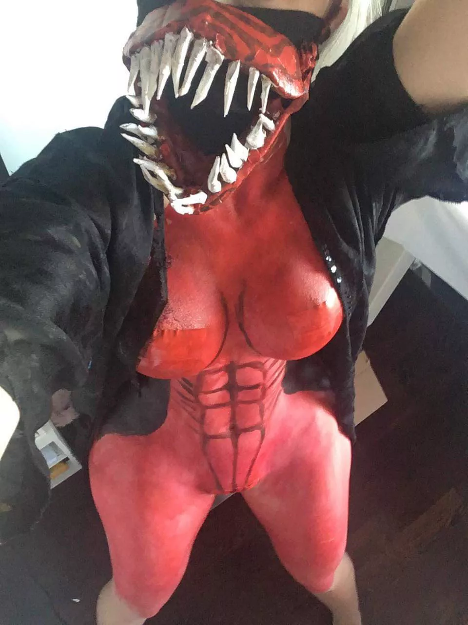 Venom FULL body paint.. you smashing or are you scared ;P
