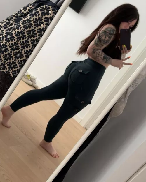 Will you be a good boy and bend over for me? 💕