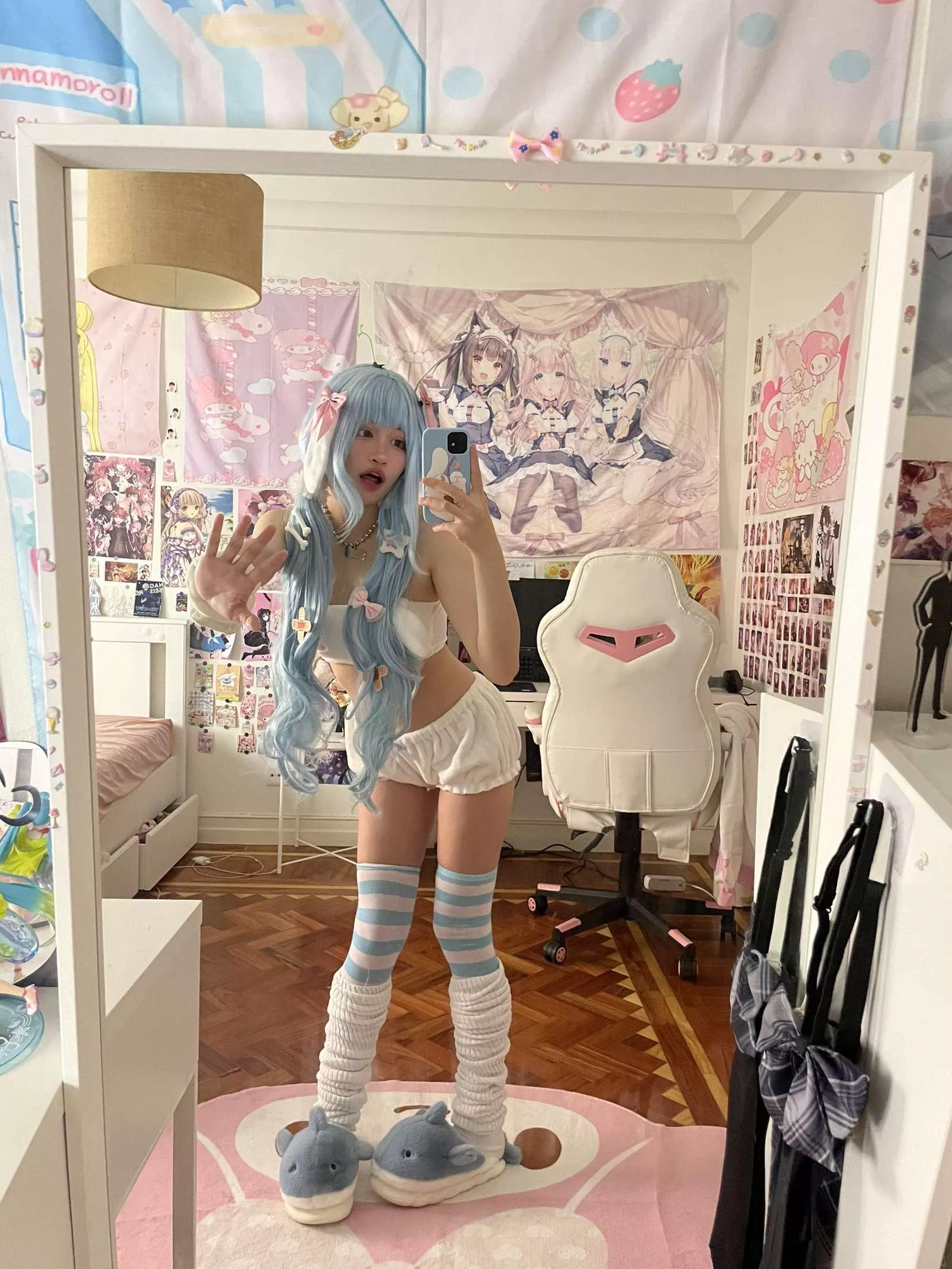 Would u take this bunny girl on a date and fuck?