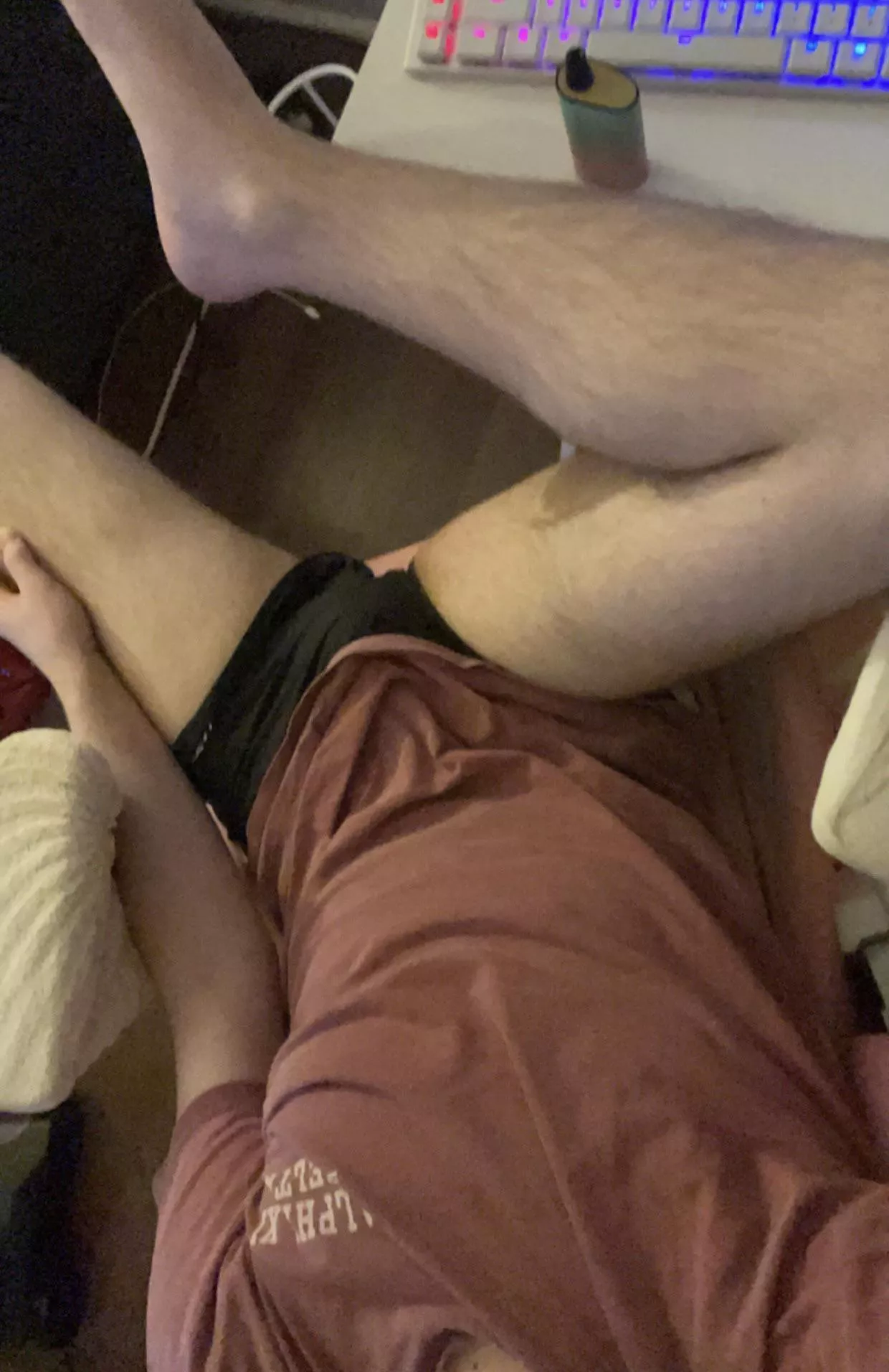 21 @ojusho pretend you’re my straight older bro