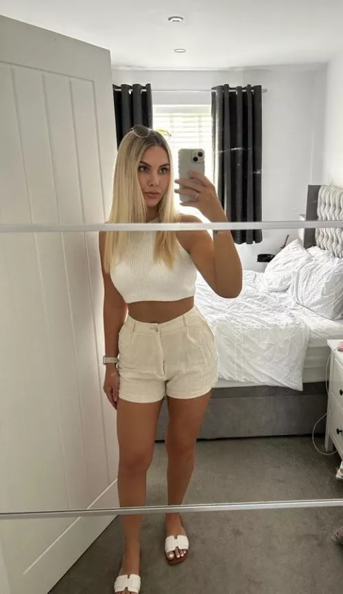 A fine summer outfit