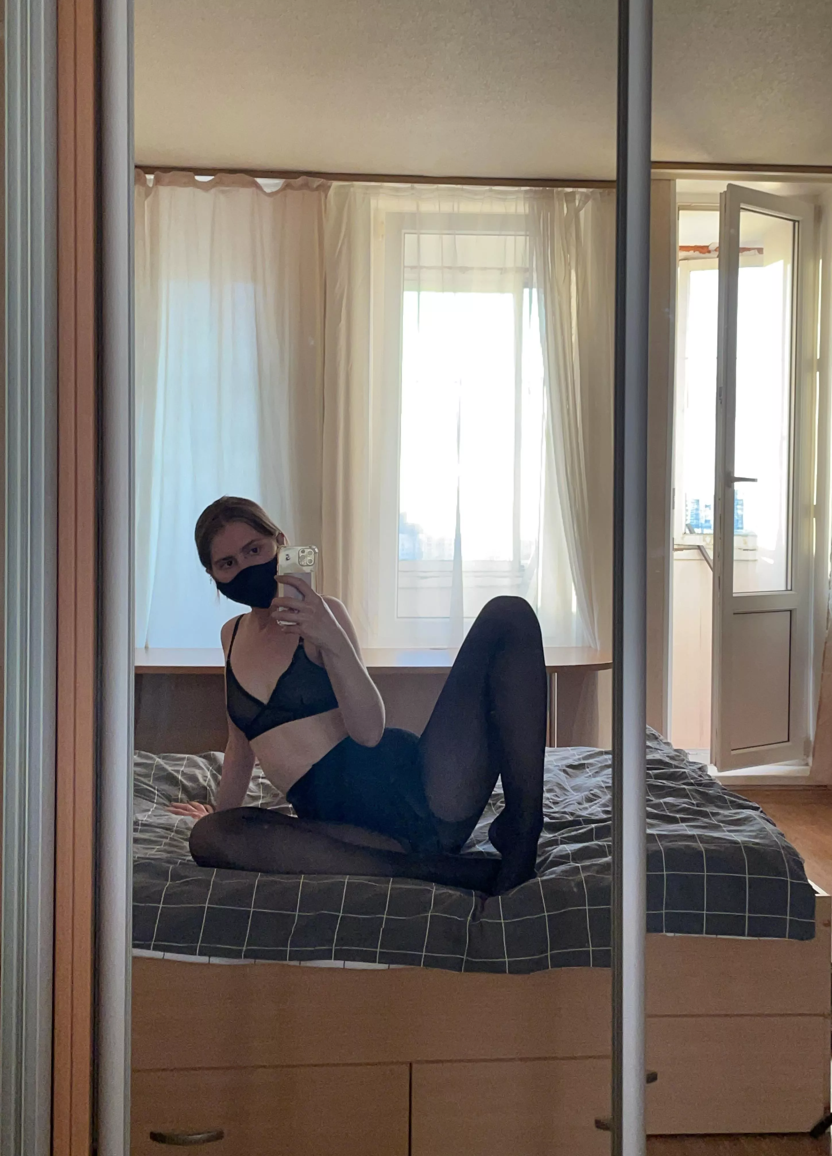 Do you like black pantyhose?🖤