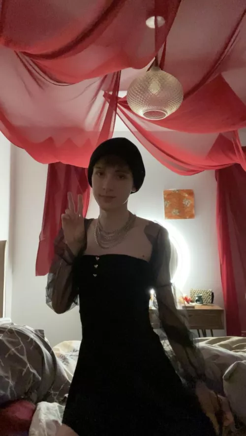 Do you like my dress? 🖤