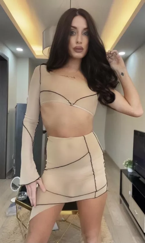 Do you think I should put a tong under my skirt or should mummy just let it show 😈🍆🏳️‍⚧️🇬🇧