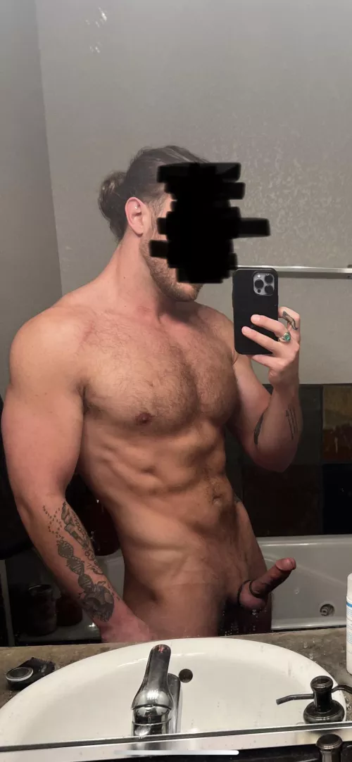 Hubby doesn’t think his cock is big enough to fit in here. Let him know if you’d share it with me