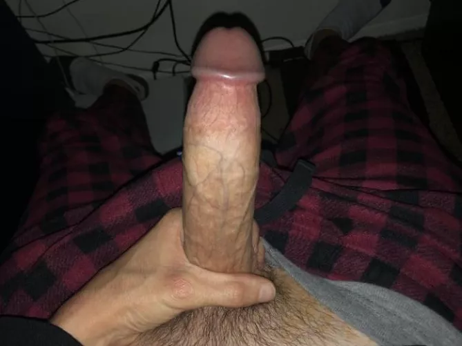 I need a lady to chat with 😩