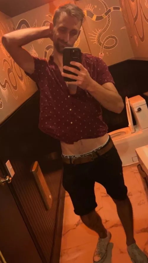 Just got off work 😮‍💨 bf application welcome 🤗