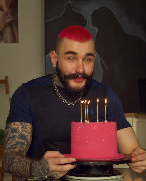 This Barbie celebrated her 29th birthday π₯³