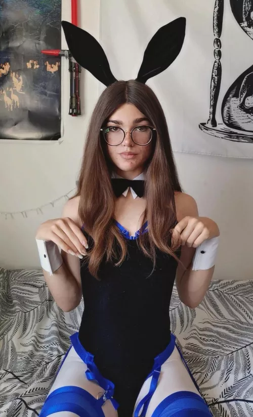 Who here likes bunny girls? 💙