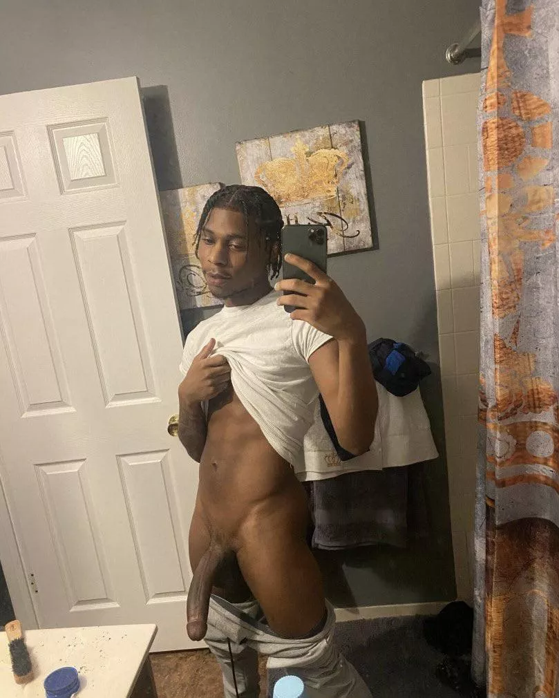 18, latinos & white guys near my age add me i need a jerk bud @goodbyezion 18, latinos & white guys near my age add me i need a jerk bud @goodbyezion