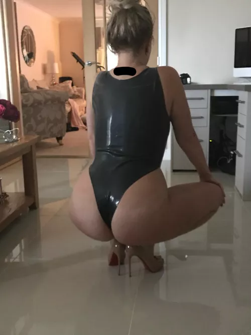 33 F 2 kids - Do you like this position ?
