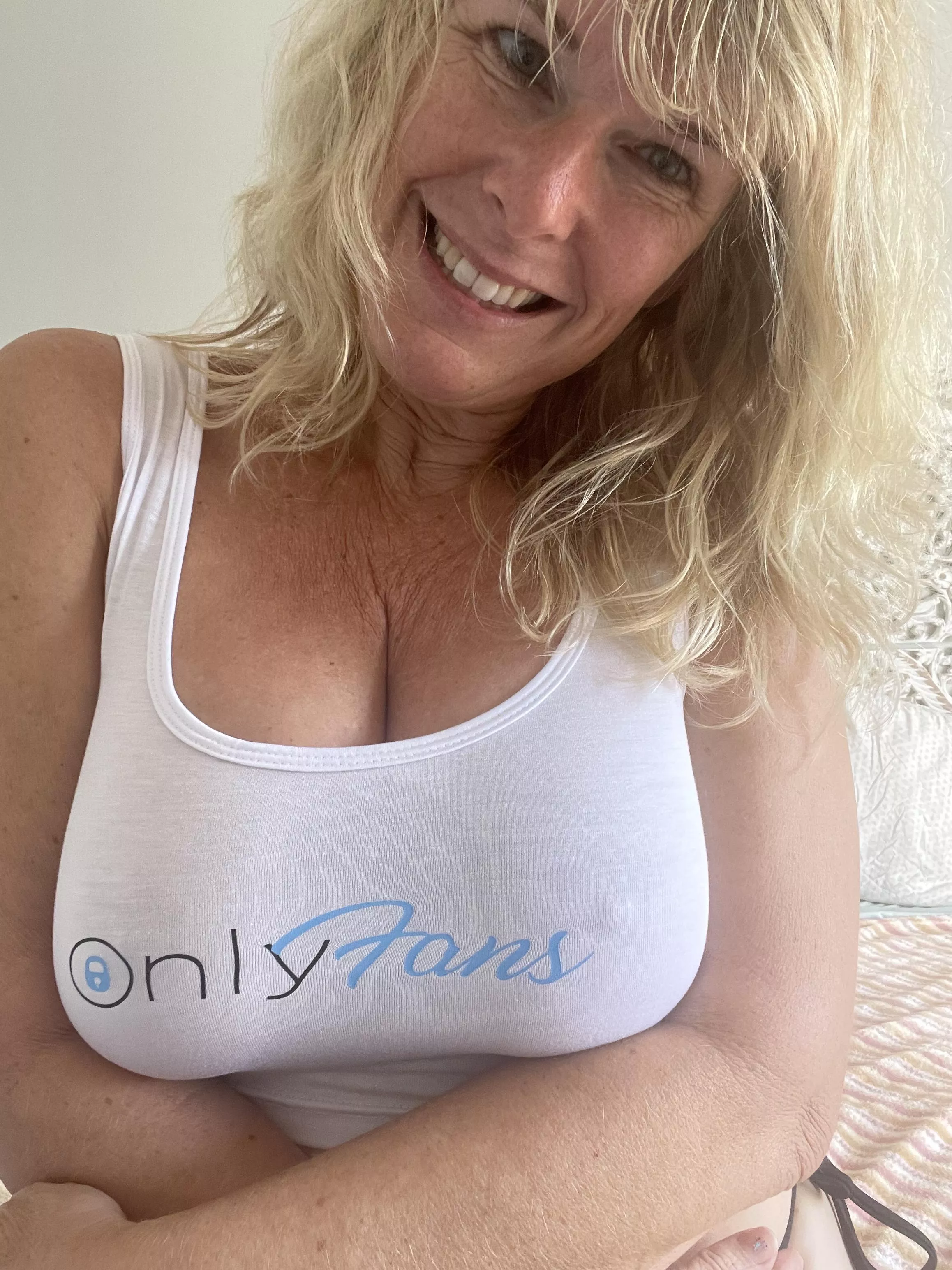 Am I a mom you’d jerk off too?