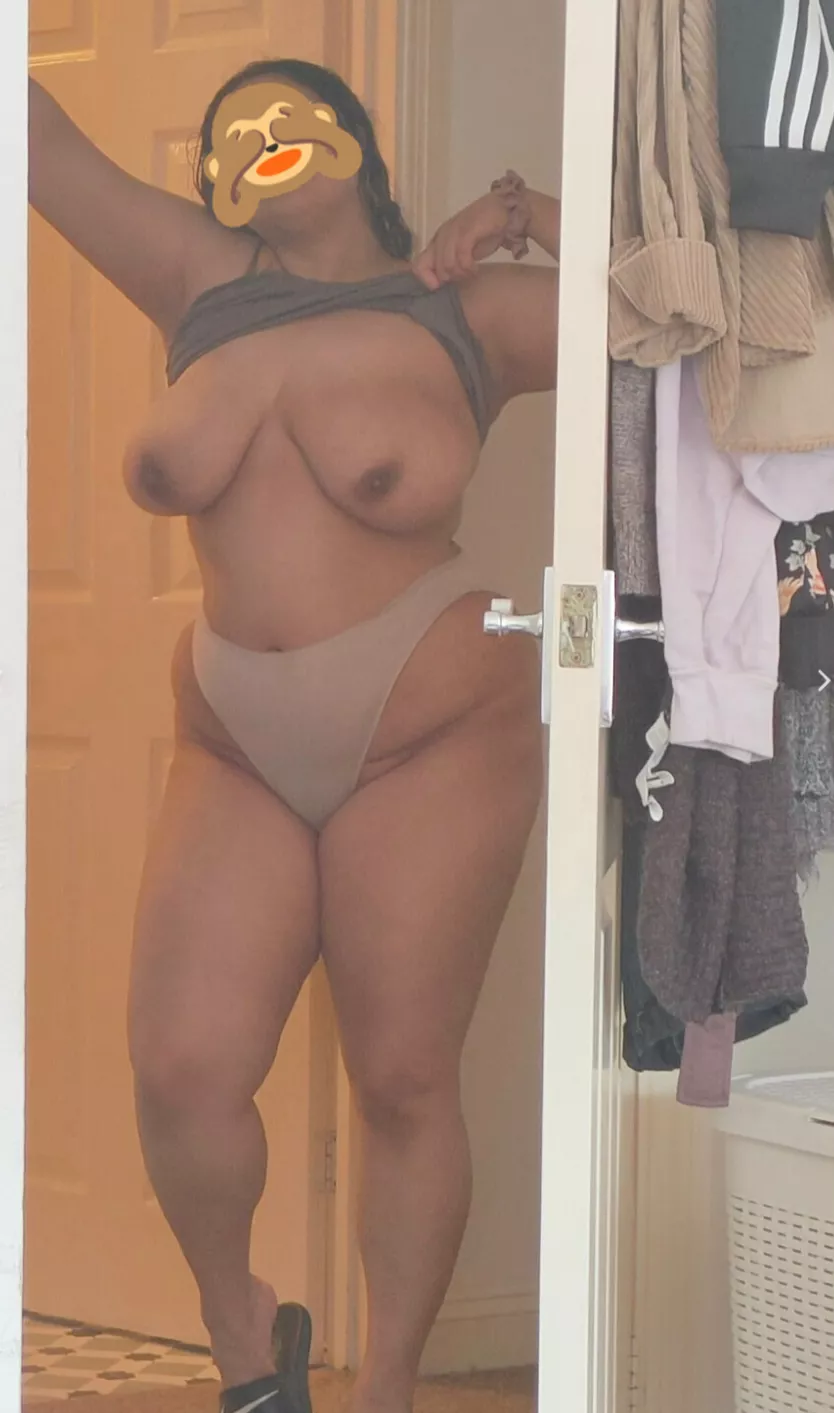 [F] Standing in the corridor wet out the shower and horny