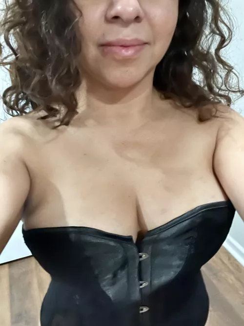 I think I’m going to answer the door to the Amazon prime guy like this! You think he’ll enjoy it?