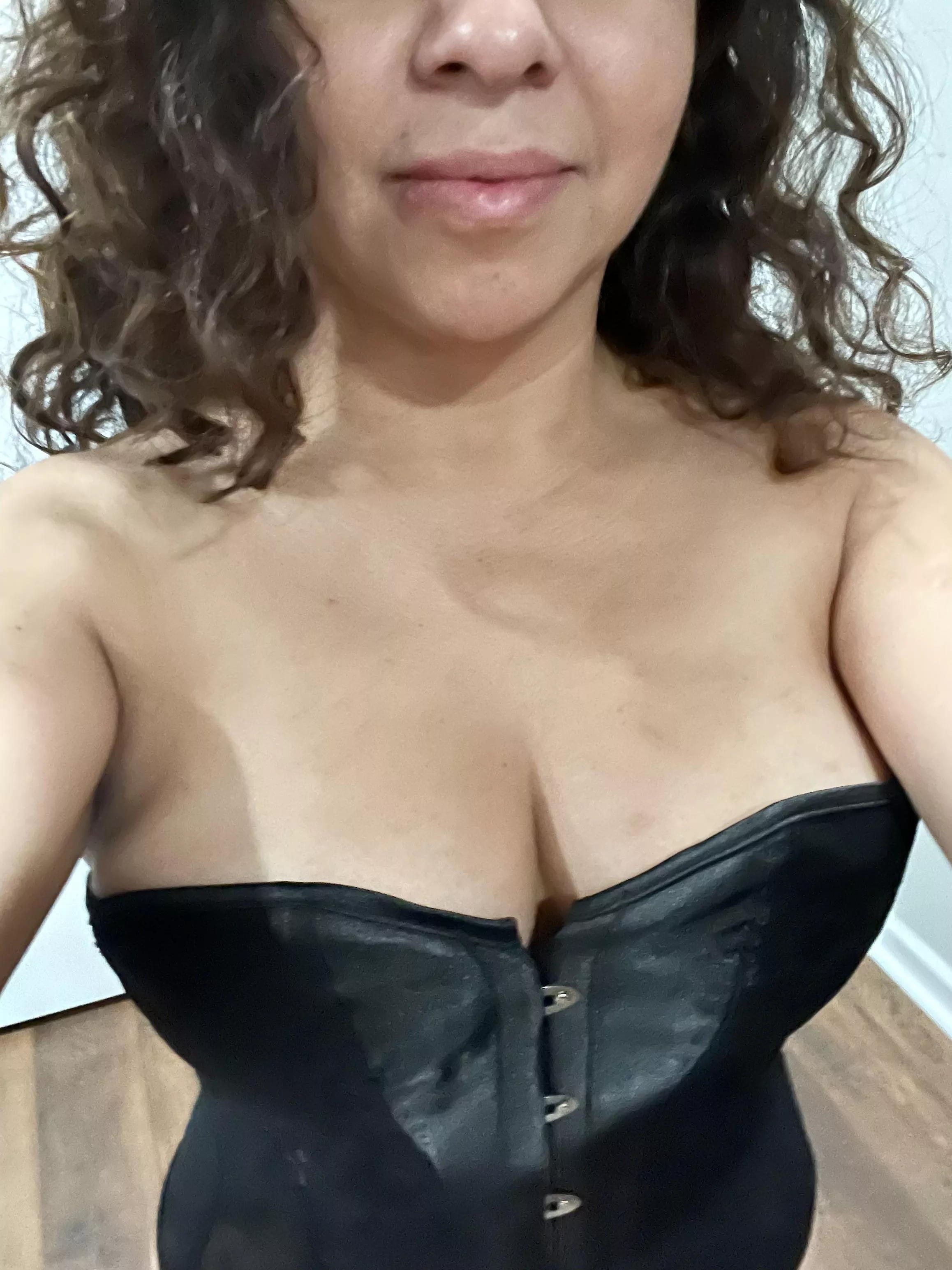 I think I’m going to answer the door to the Amazon prime guy like this! You think he’ll enjoy it?