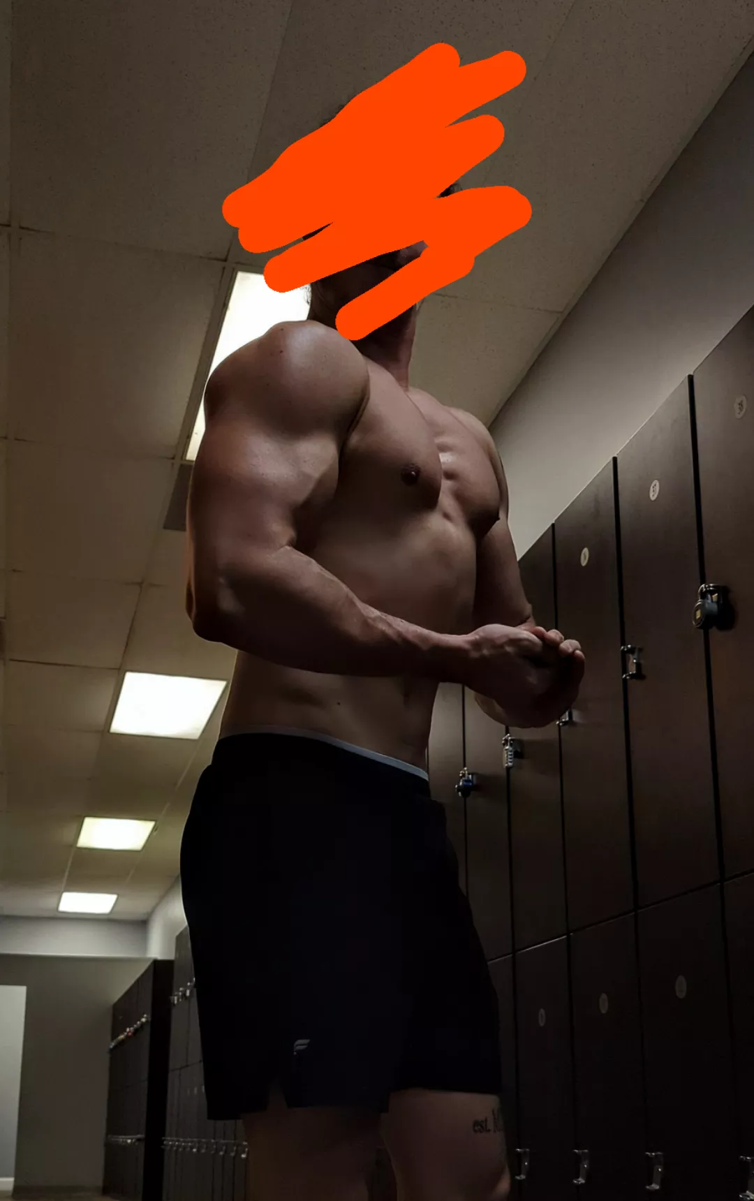 If you can guess how many inches, I'll send you the measurement pic.