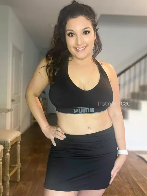 I’m the brunette milf you are looking for