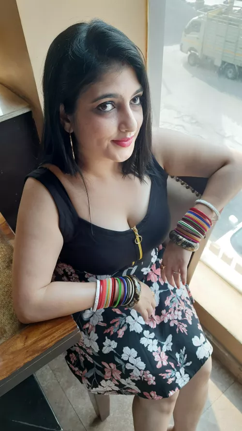 My Boobs are begging to be unzipped and the Skirt to be pulled up on today's date