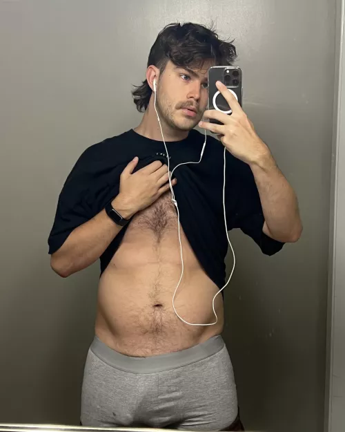 selfie break mid workout - anyone wanna join?