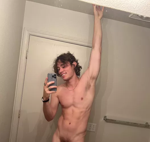 Want me to come grab u thru the screen?