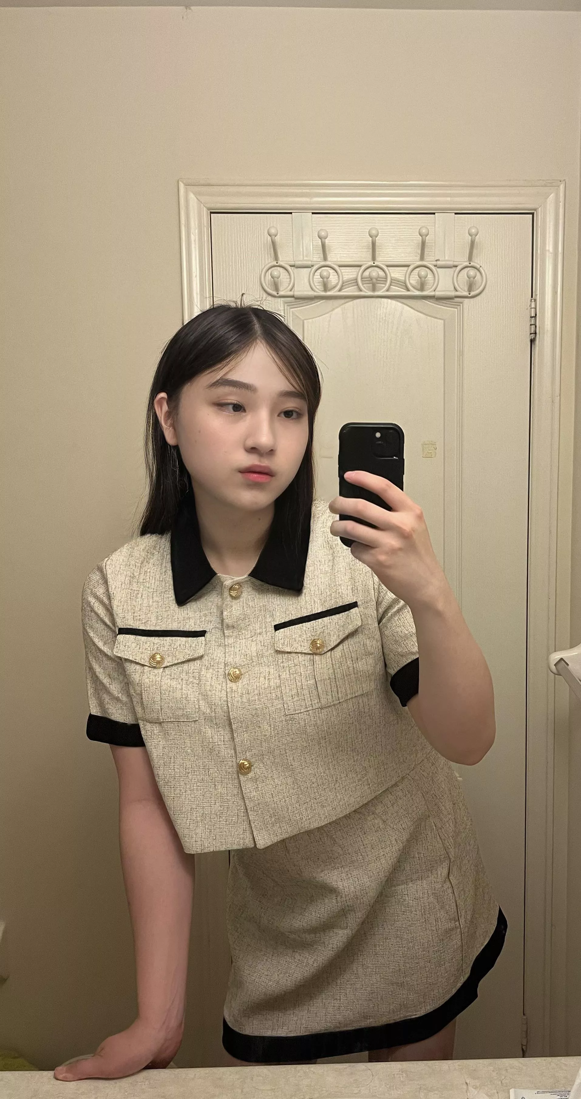 Who wants to help me undress? 😜