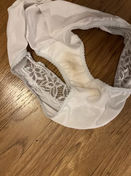 Wife’s dirty white fullbacks