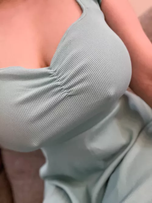 Would you notice me going braless 😊