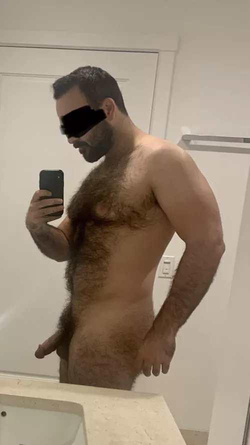 Who’s got a thing for hairy dads?