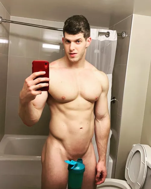 (31) Who wants a protein shake?