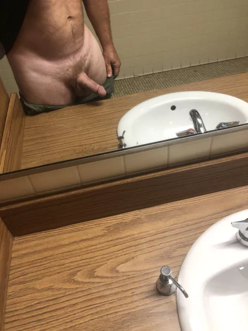 Dad (55) is bored in the office. Will you meet me in the bathroom on the empty floor?