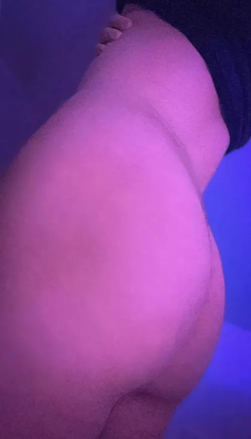 Does anyone like my ass?🥹