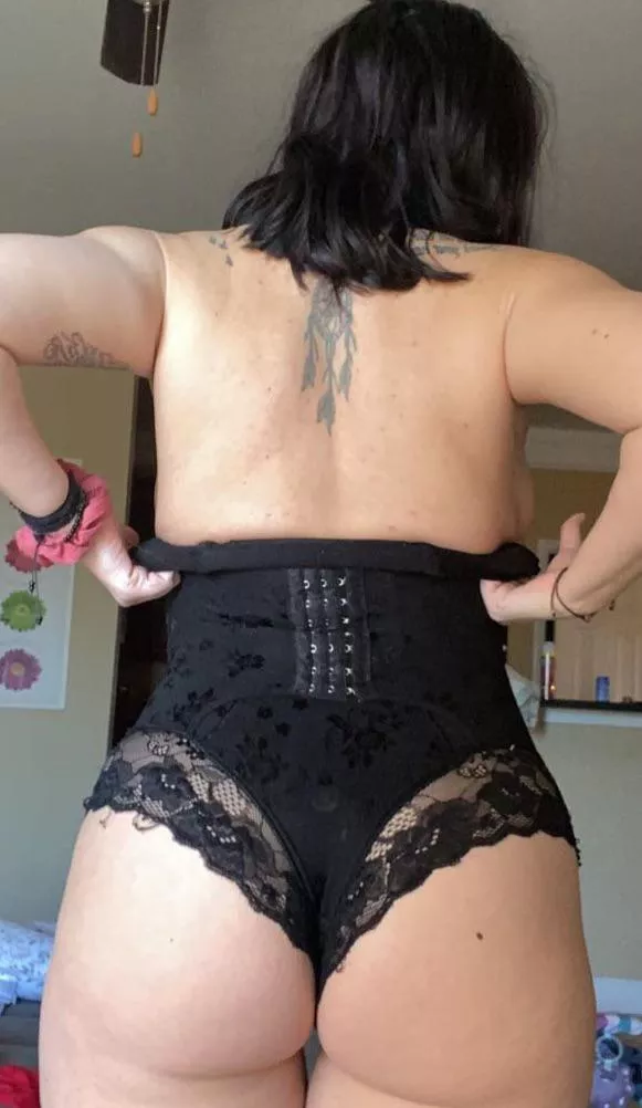 gahdamn even i looked back at it (30f)