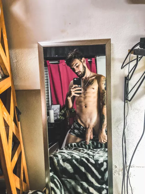 Got bored at class so would you keep me entertained?