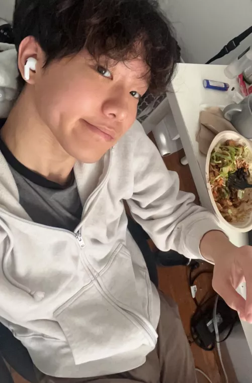 happy sunday! cutting my hair today 🙃