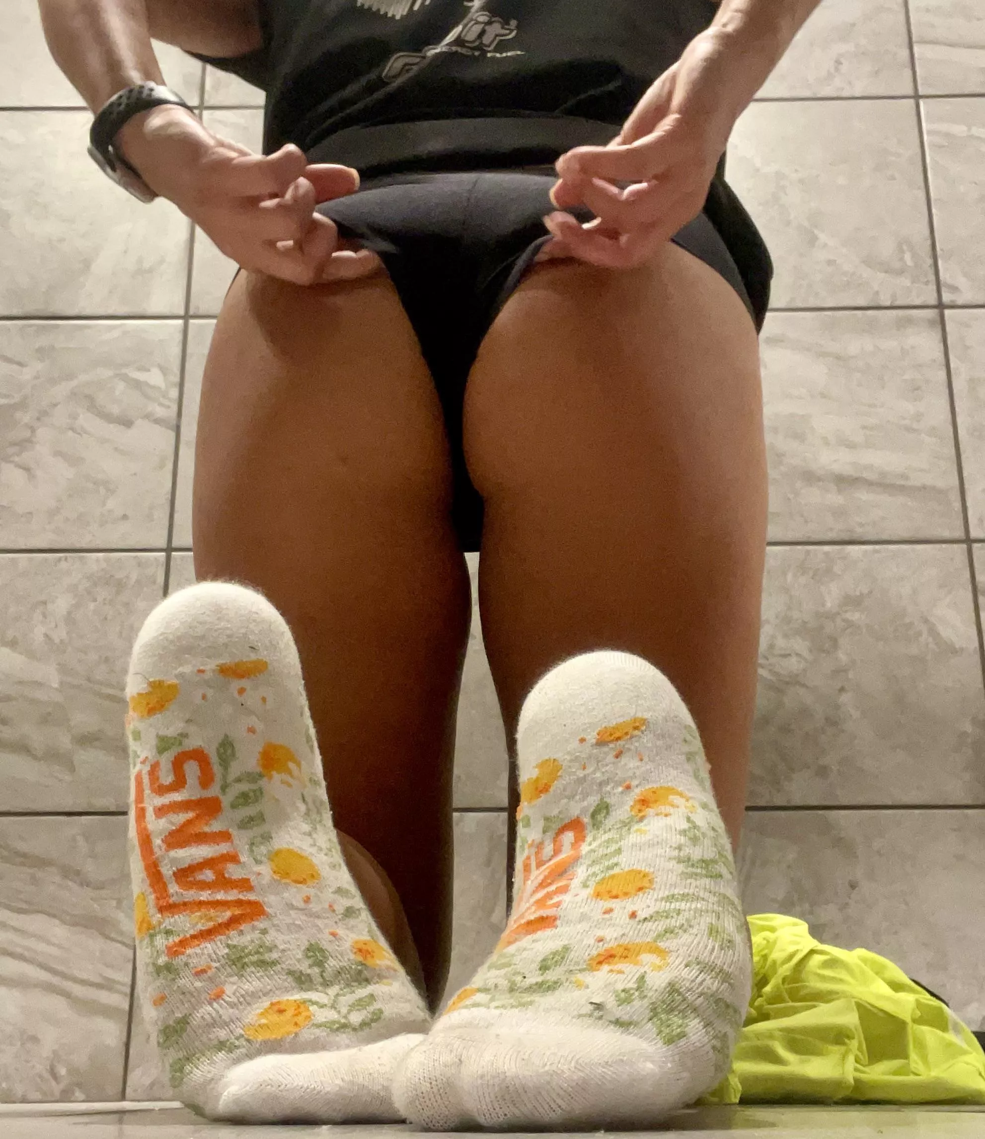 Hope you like them sweaty 🥵 [F]