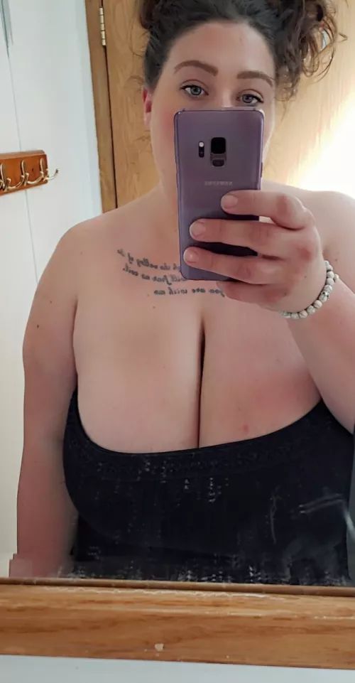 Im going to the fair later, and im actually so excited for a elephant ear 😍😍😍