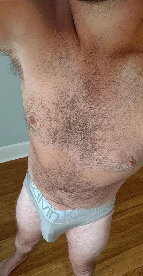Is hair and bulging CKs sexy?
