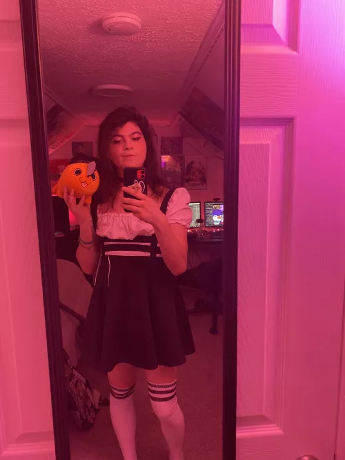 I’ve got my little pochita :3