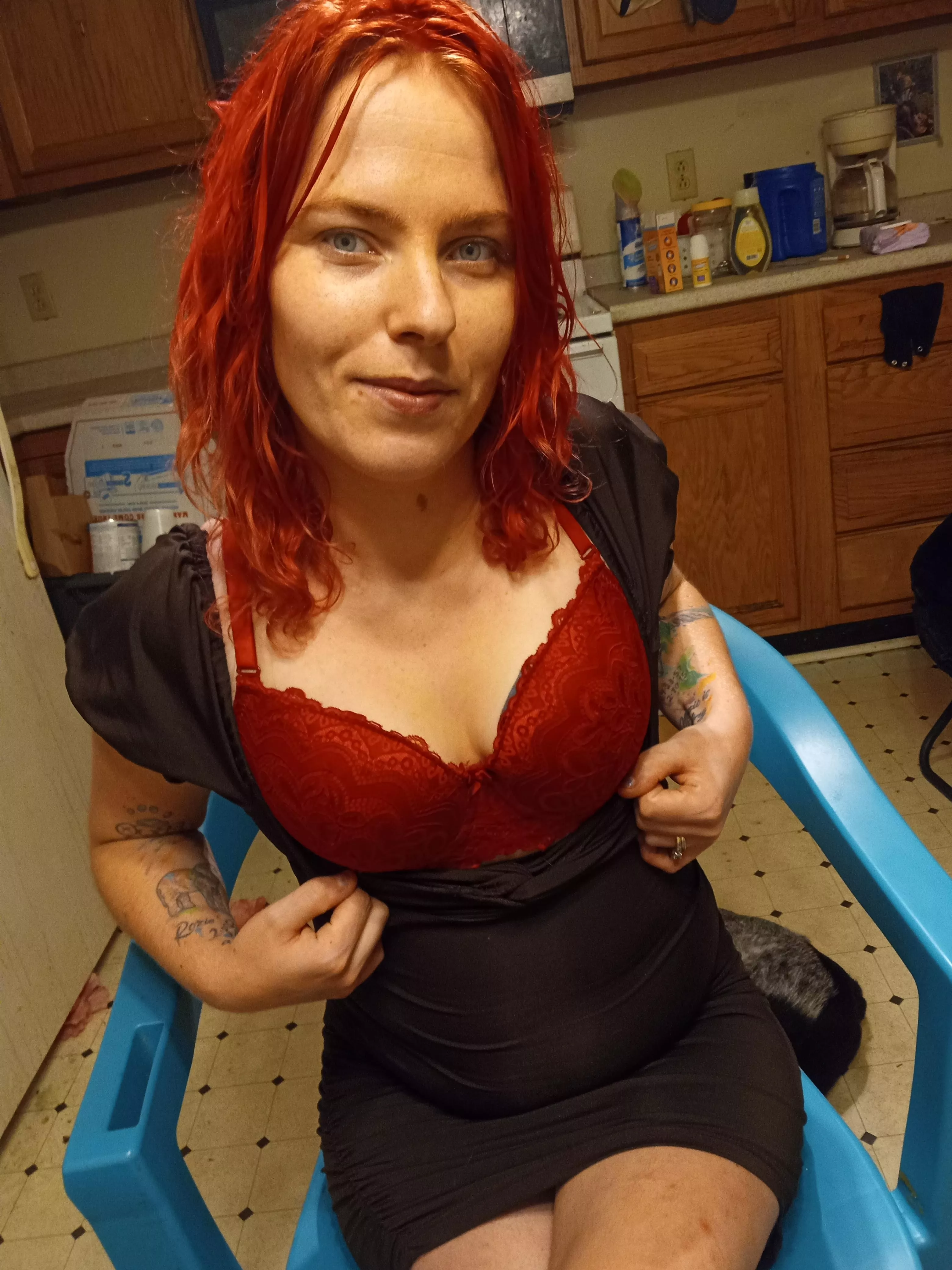 Just a housewife from Maine 😘