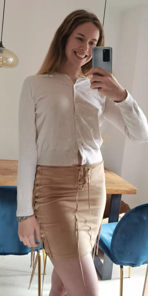 Miniskirts are awesome✌️ [F]