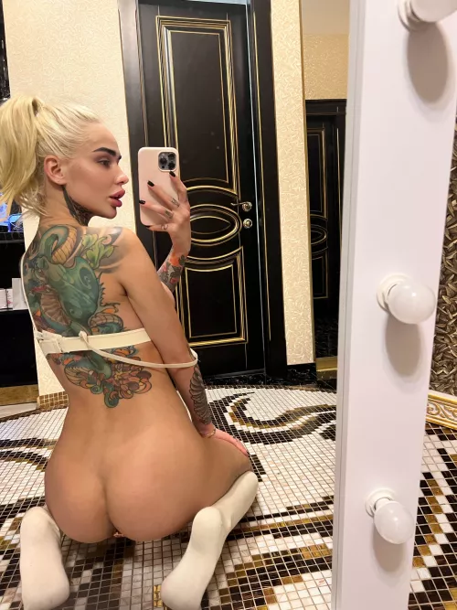 Mommy still got a cute bum