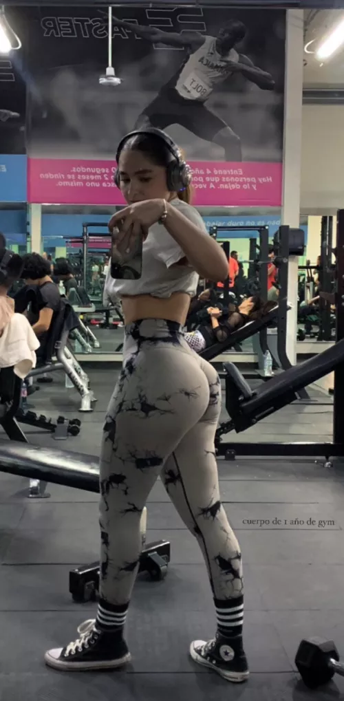 Rate this Mexican ass 🍑🇲🇽