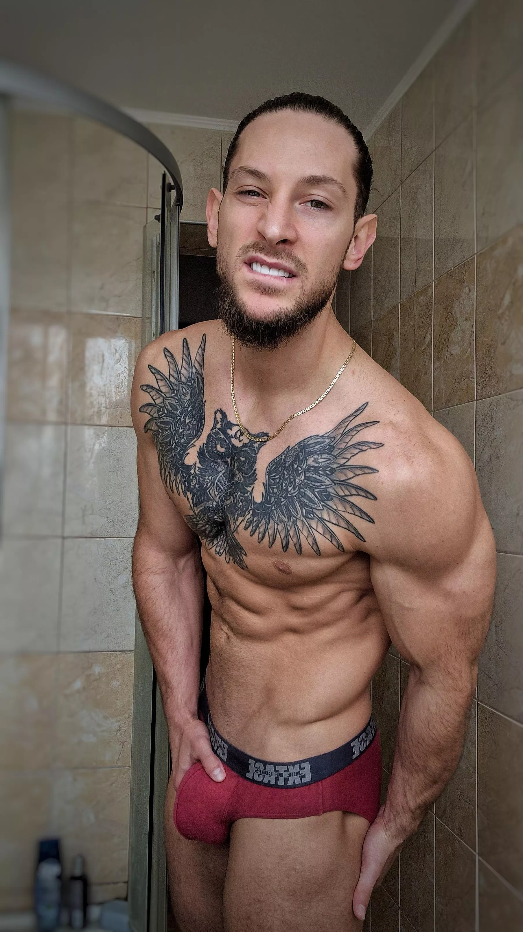 Red is my favorite color 😌